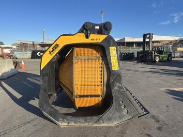 MB 20T Hydraulic Screening Bucket image 3